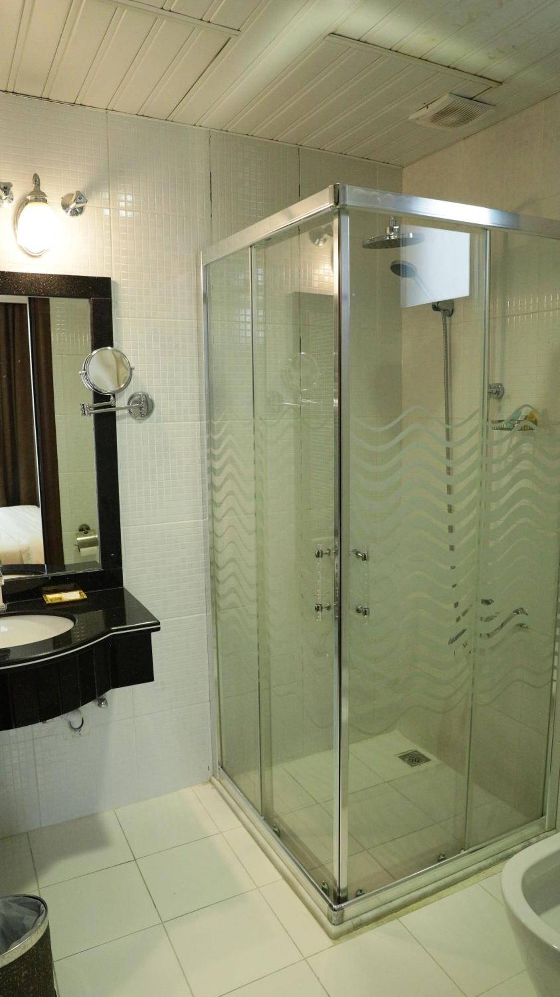 Laguna Hotel Suites Kuwait City Bagian luar foto