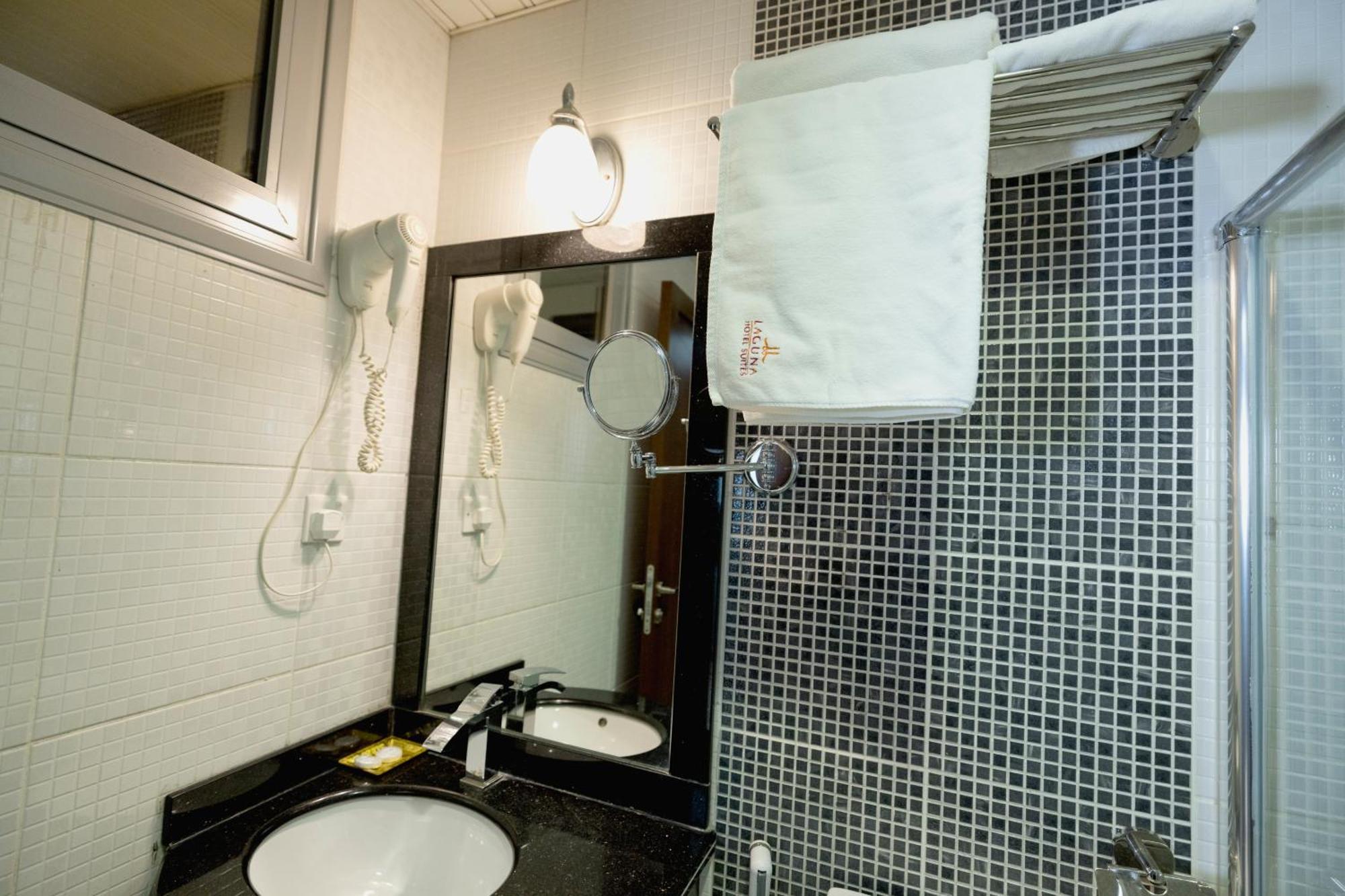 Laguna Hotel Suites Kuwait City Bagian luar foto